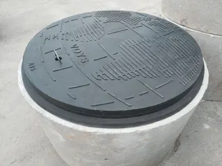 Люк садовий А15 PLANET (1,5т) чорний d1060/1120х85мм